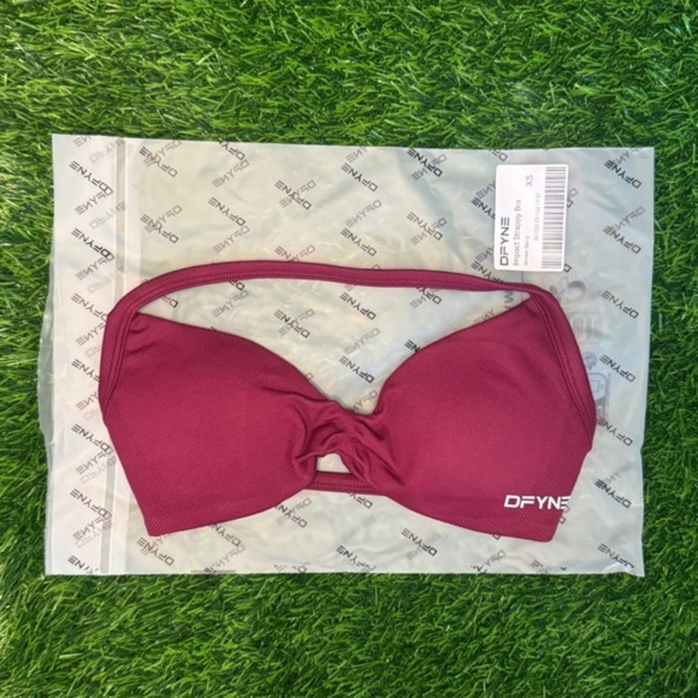 Dfyne impact strappy bra winter berry extra small
